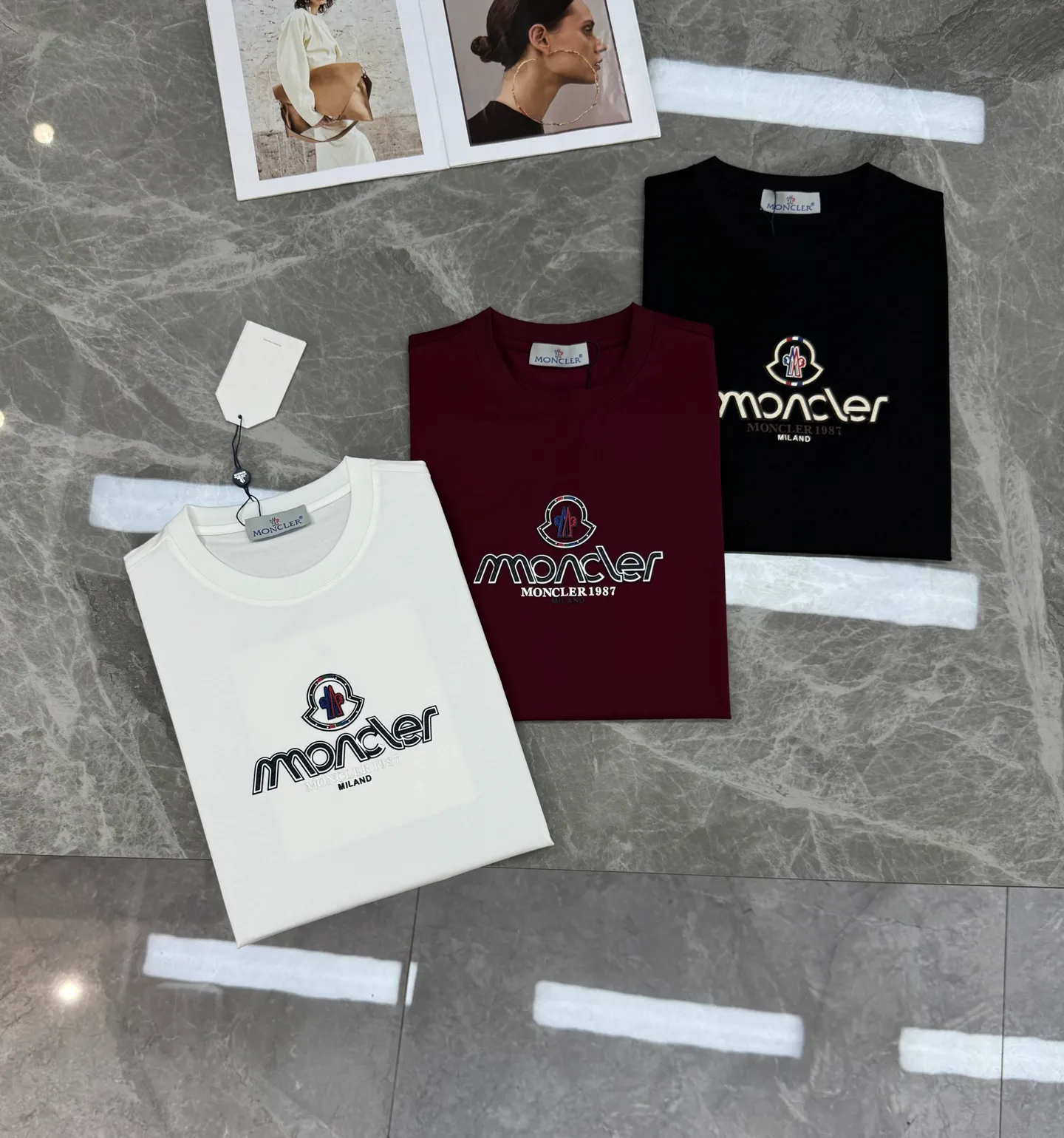 。 ⚜️Moncler New Arrival T ，Classic . ✨ Classic ， ！ Quality ， Breathable， ～ 、 ，Versatile 👍Moncler Premium ， Quality ， ！ ：Black. . .Sizes：M-3XL（S 4XL ） ❗️175/145 XL